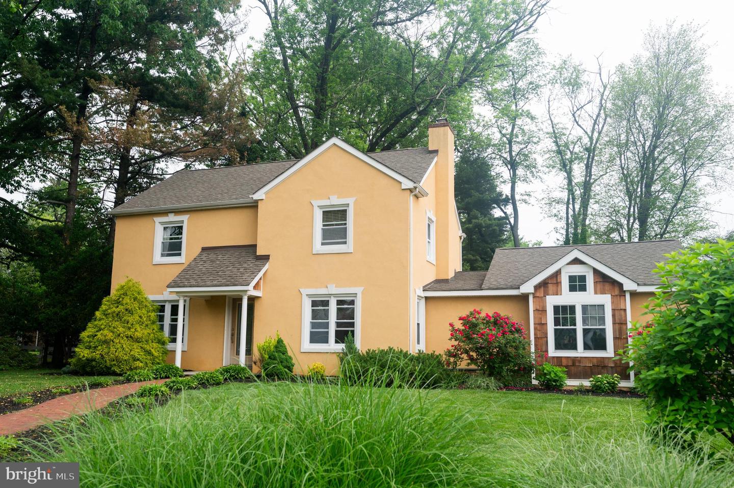525 Croyden Rd
