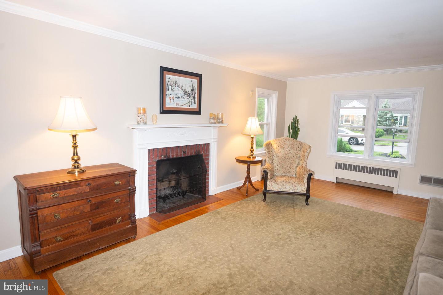 525 Croyden Rd