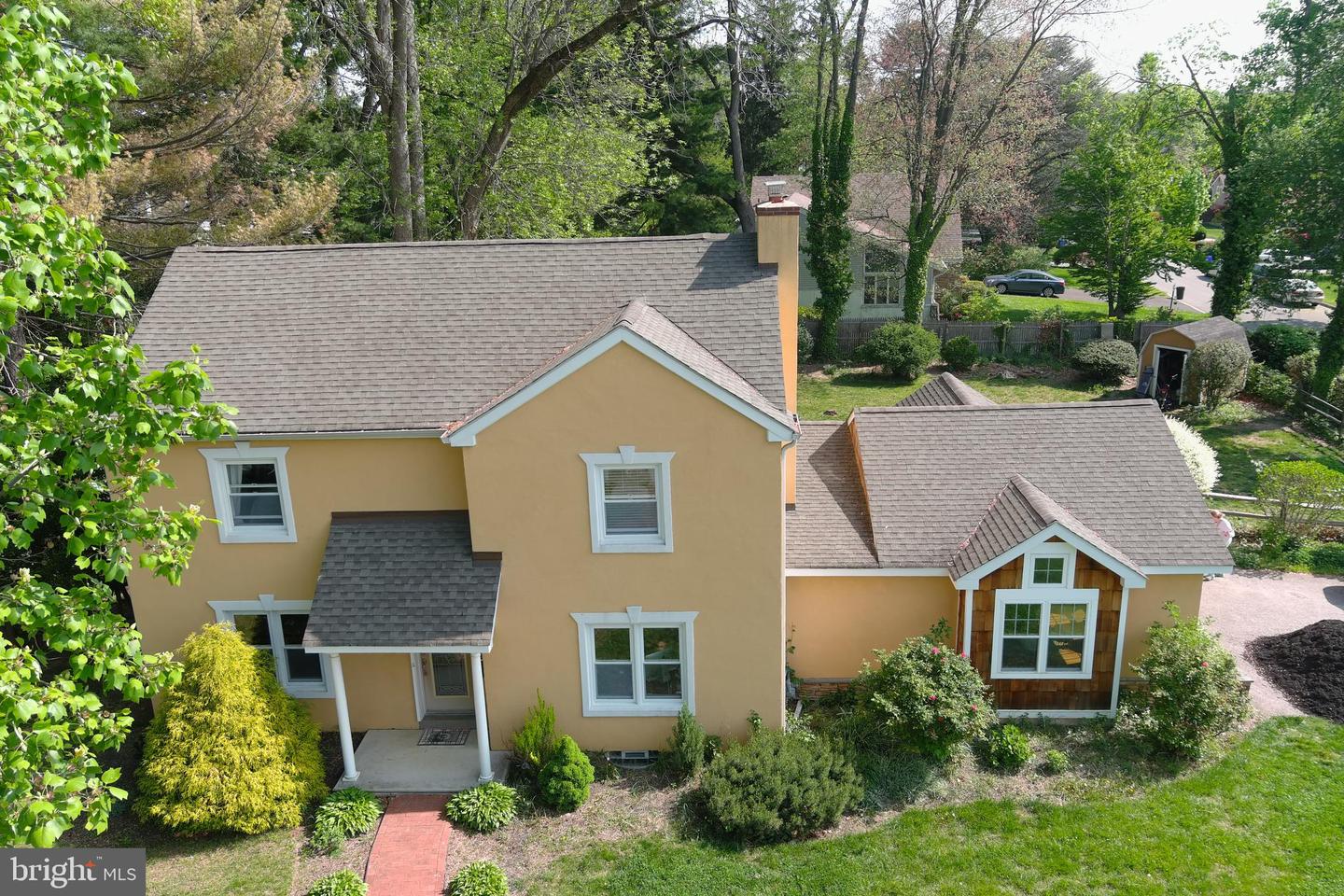 525 Croyden Rd