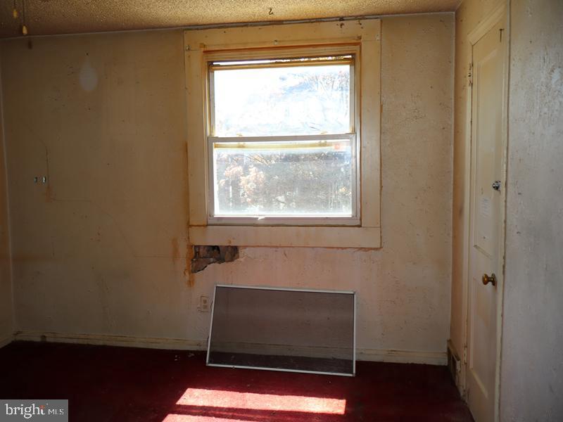 25 Rosemont Ave