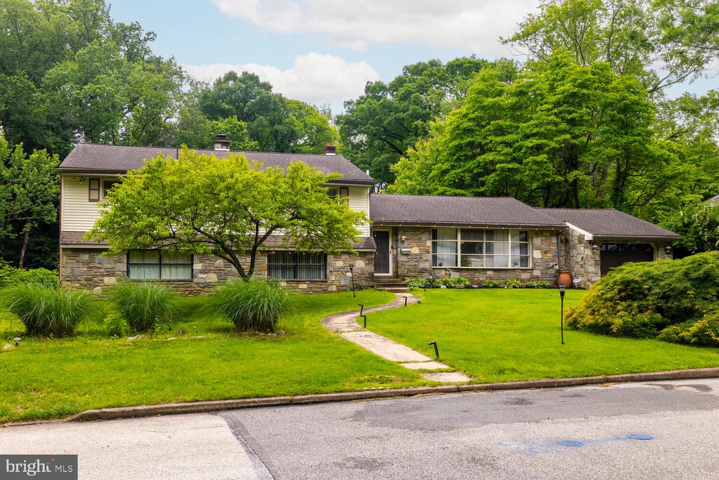 1030 Rock Creek Dr