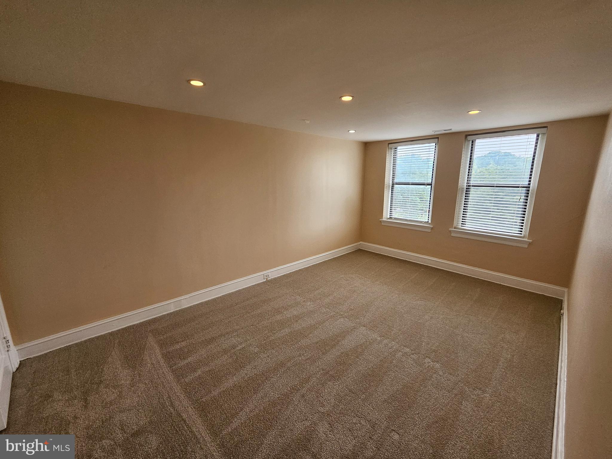 900 Valley Rd #A-401