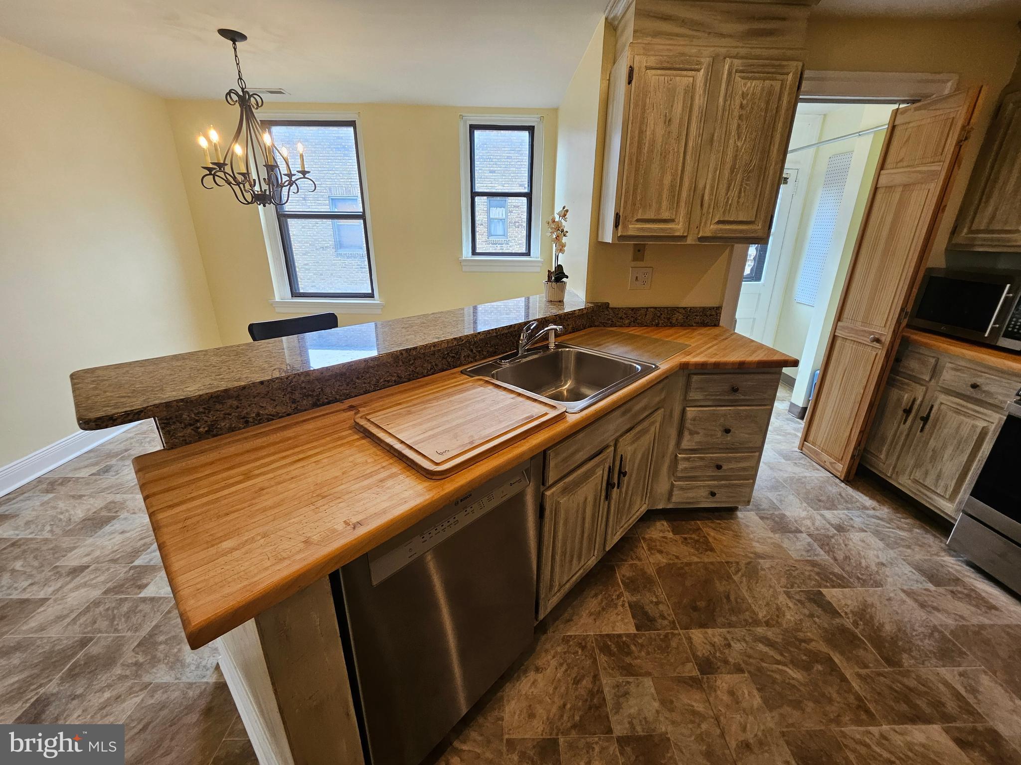 900 Valley Rd #A-401