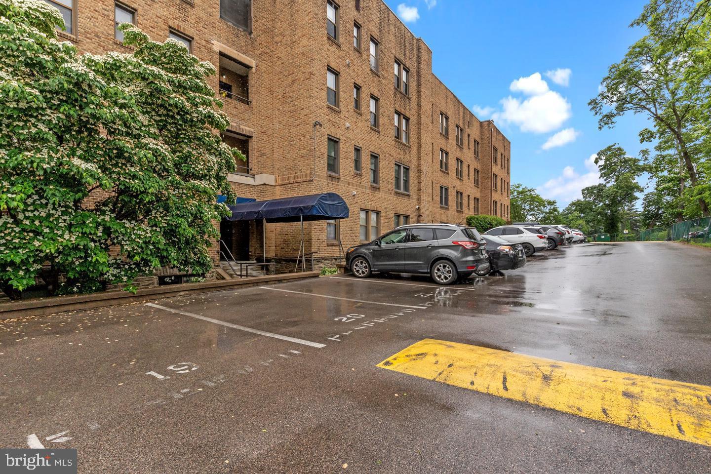 900 Valley Rd #A-401