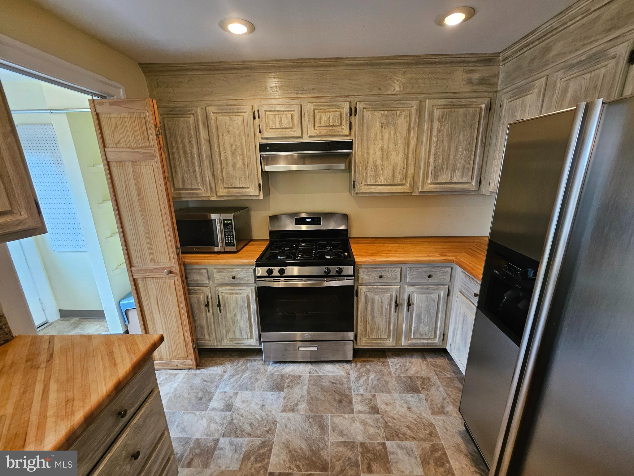 900 Valley Rd #A-401