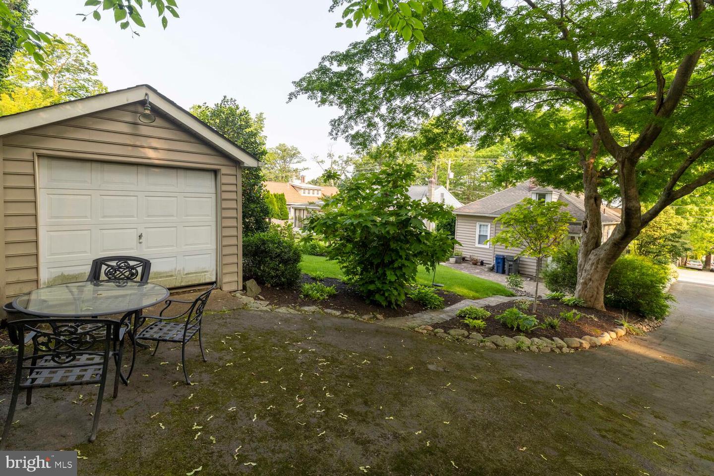 671 Edge Hill Rd
