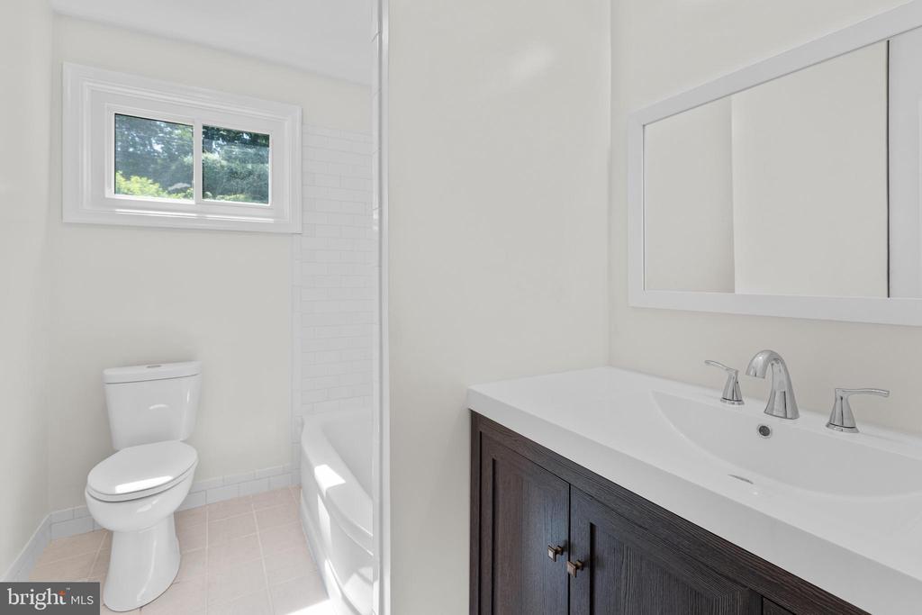 1302 Cromwell Rd