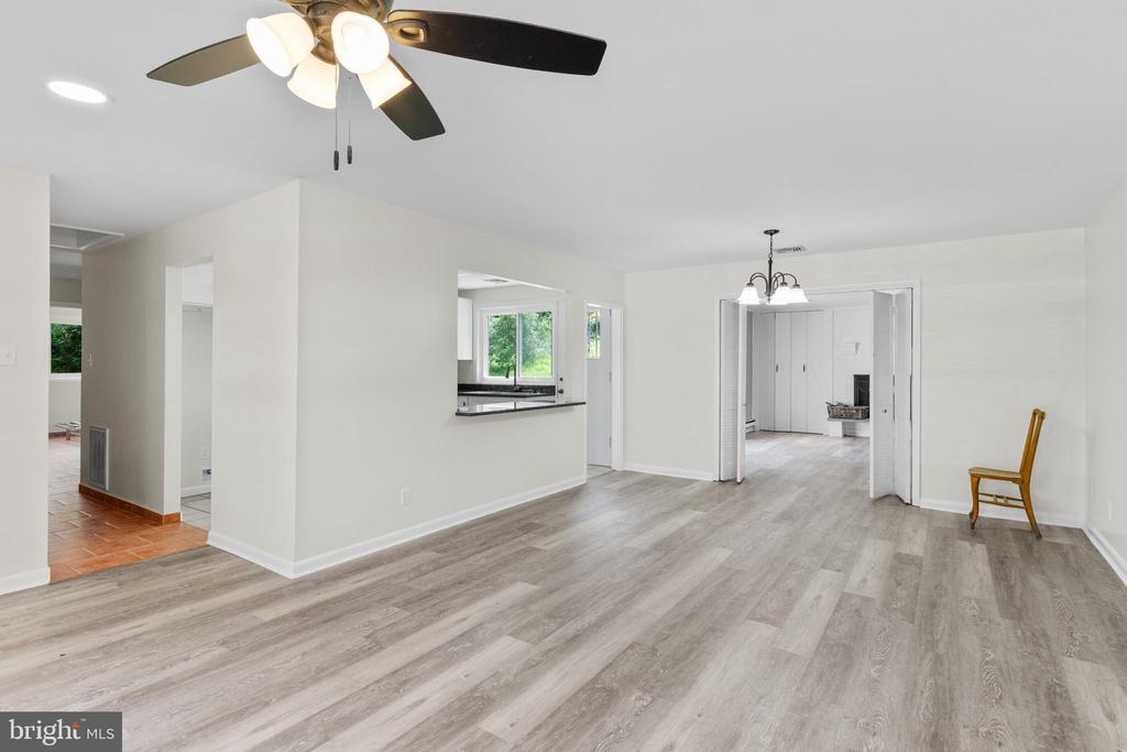 1302 Cromwell Rd