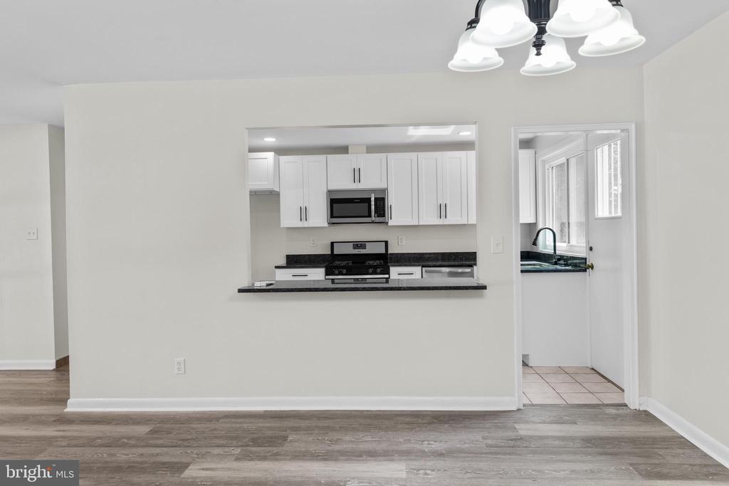 1302 Cromwell Rd