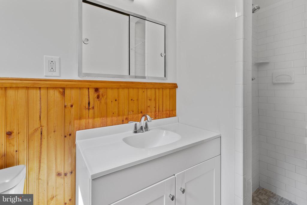 1302 Cromwell Rd