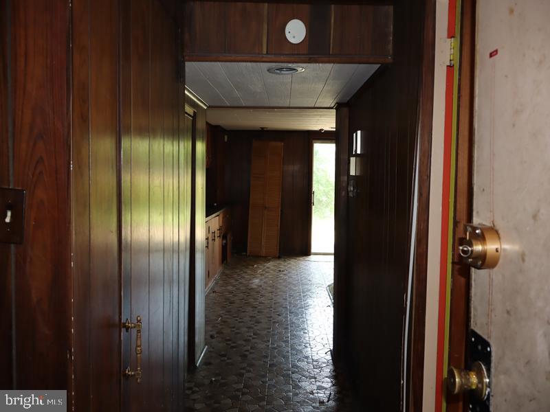 1901 Lantern Ln
