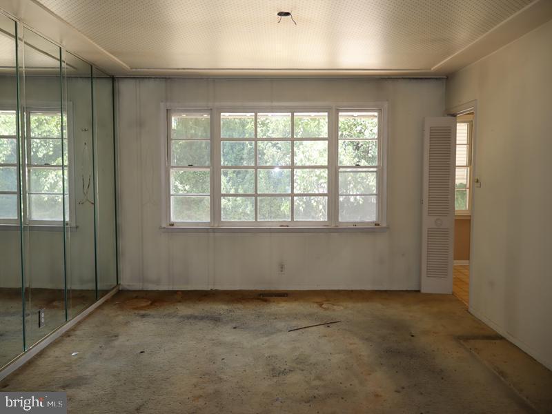 1901 Lantern Ln