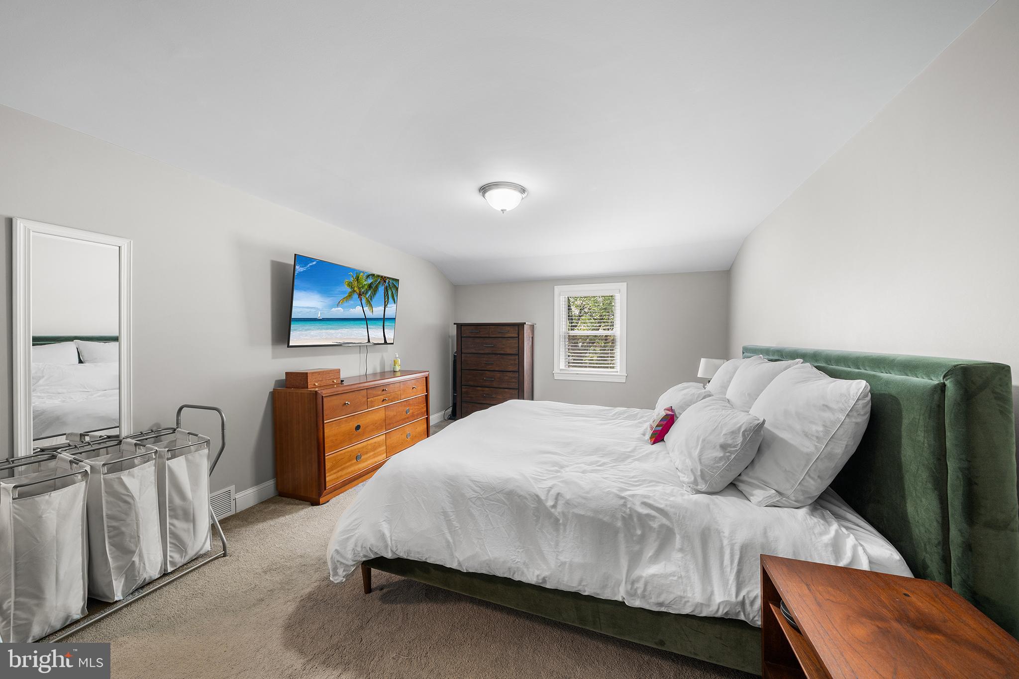 128 Church Rd