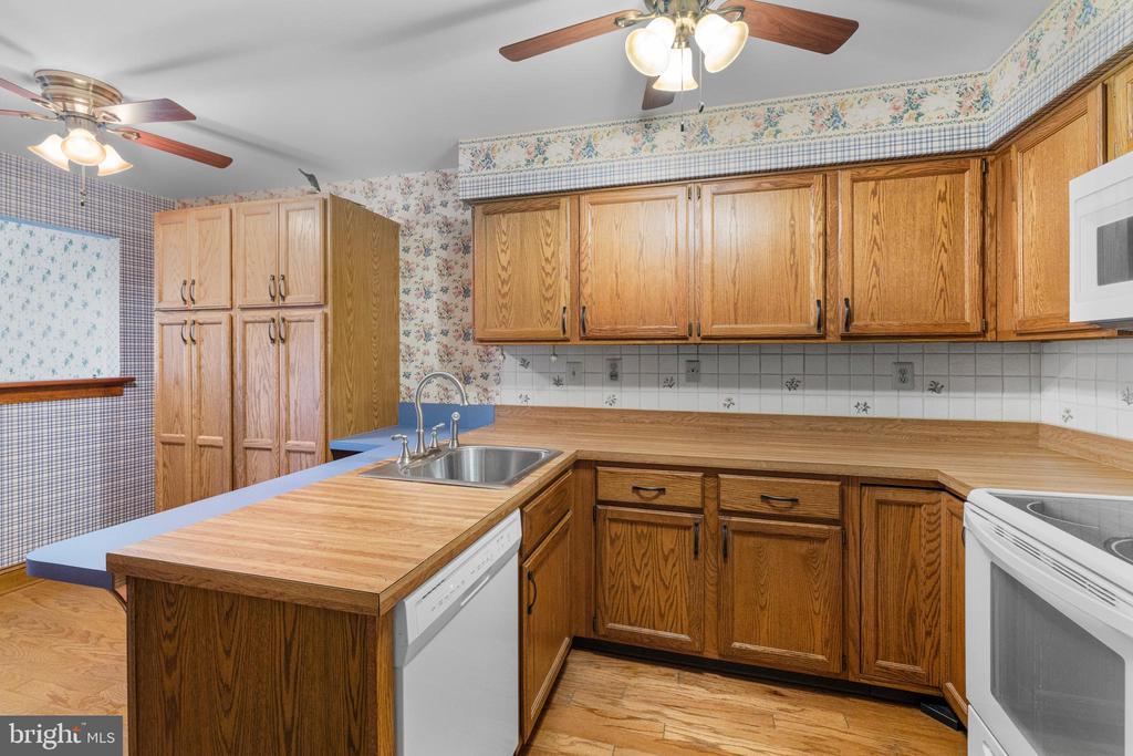 225 Orchard Dr