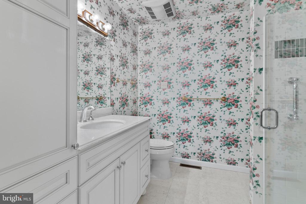 225 Orchard Dr