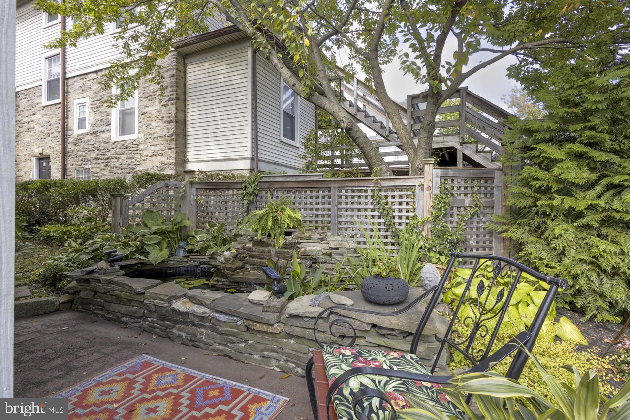 221 S EASTON ROAD