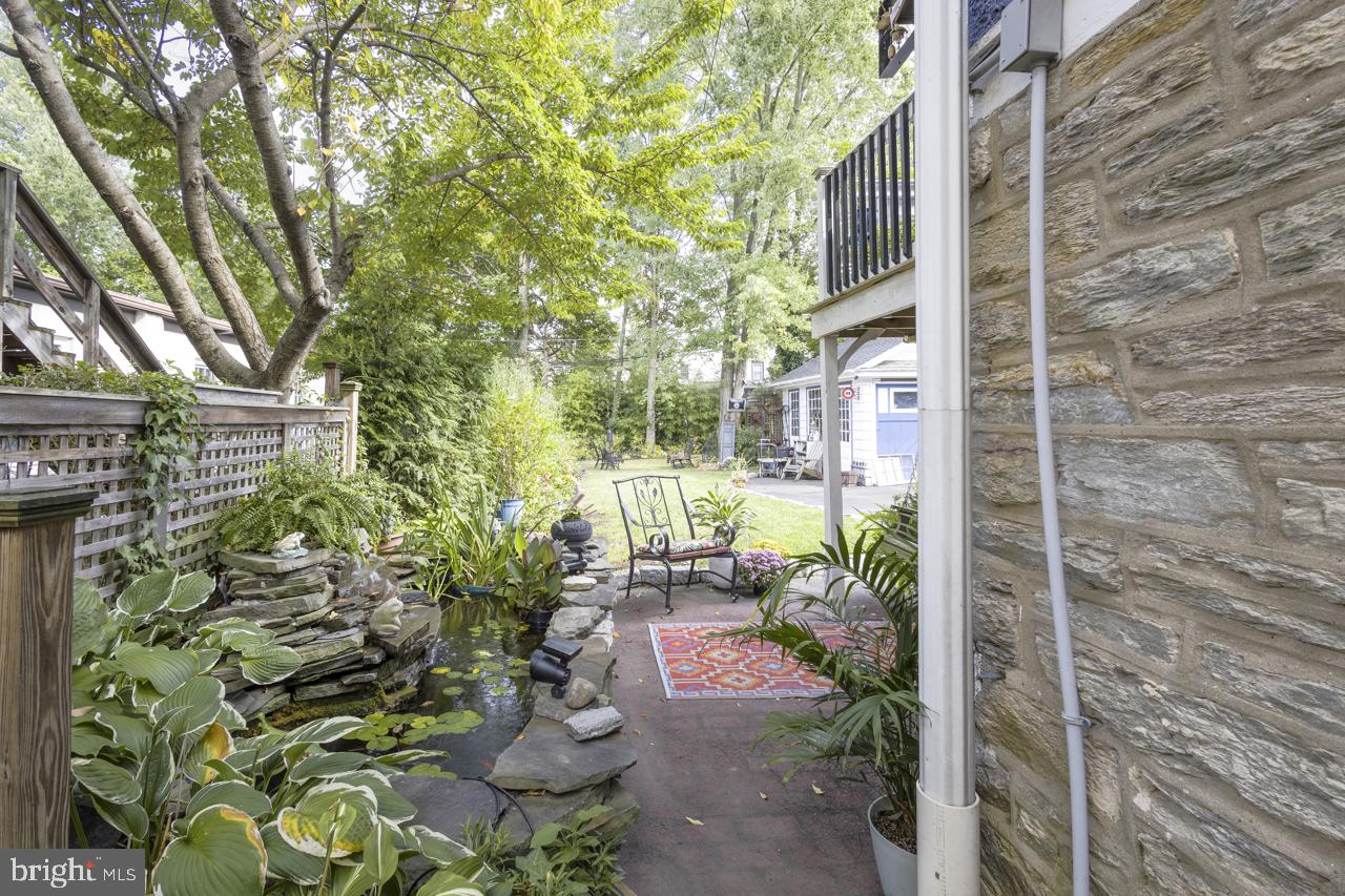 221 S EASTON ROAD