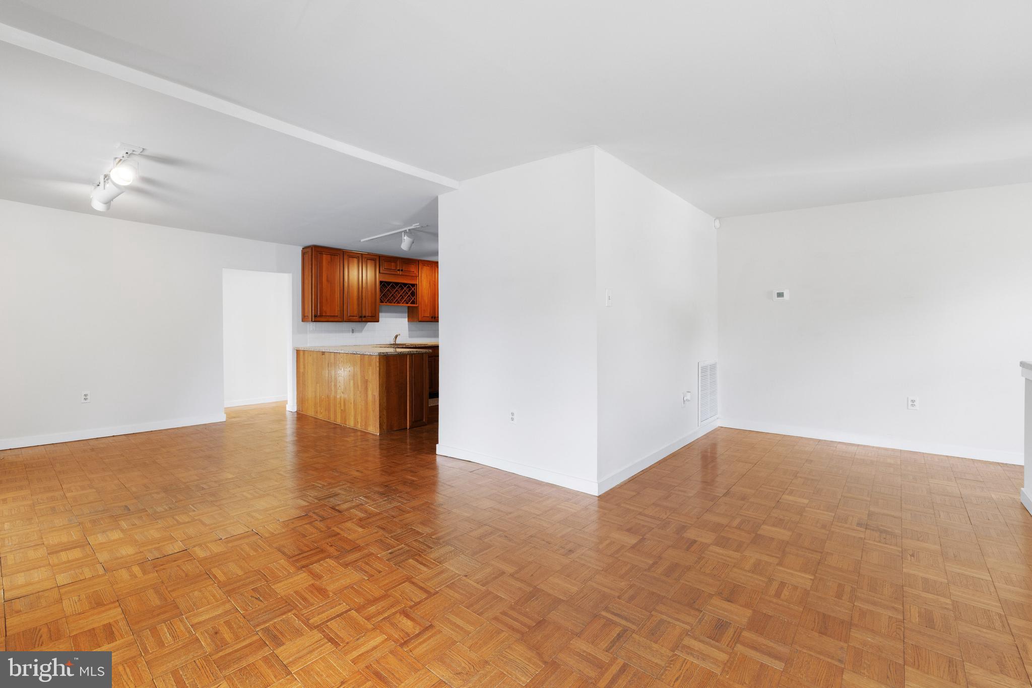 9800 GERMANTOWN PIKE