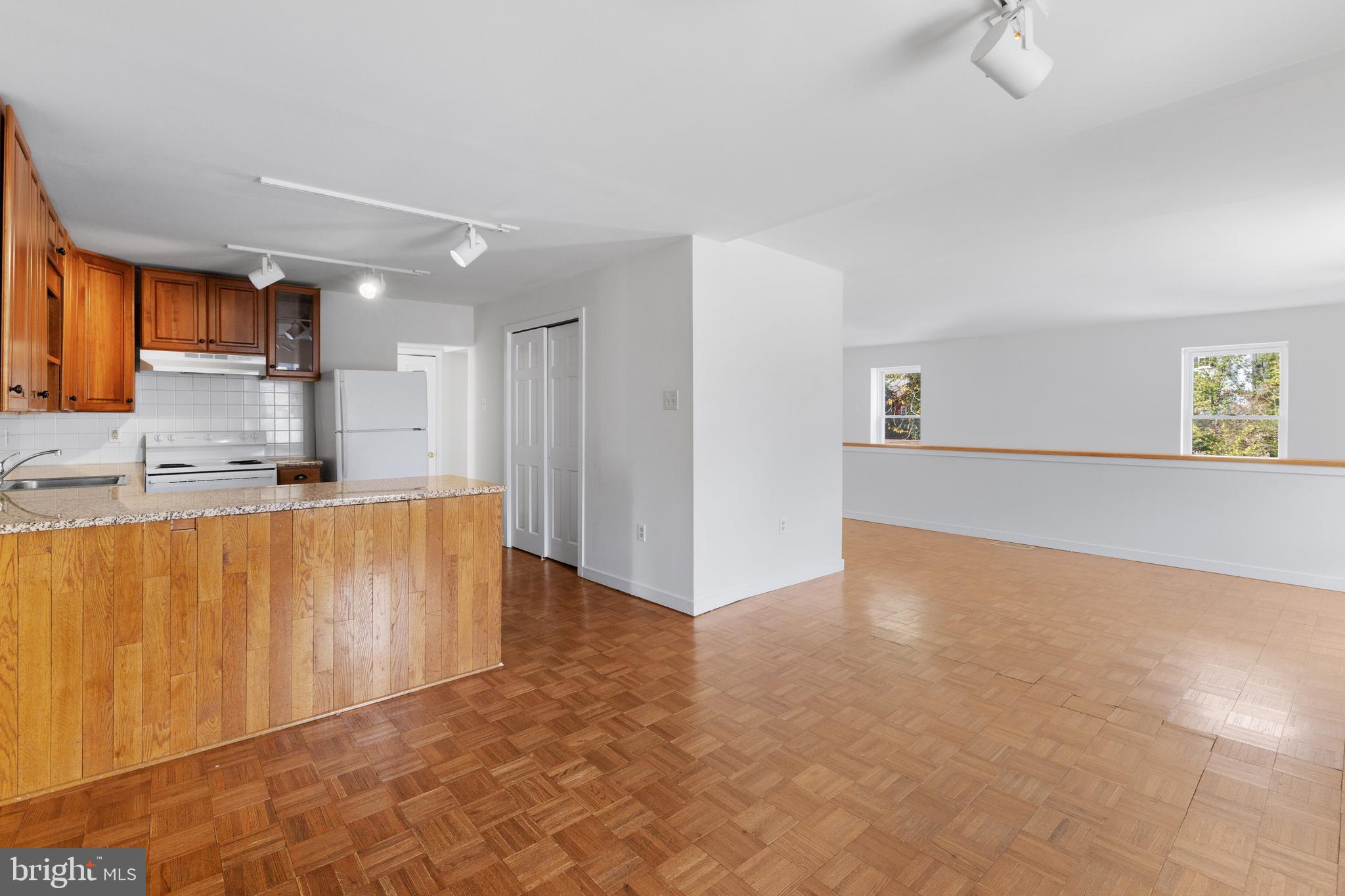 9800 GERMANTOWN PIKE