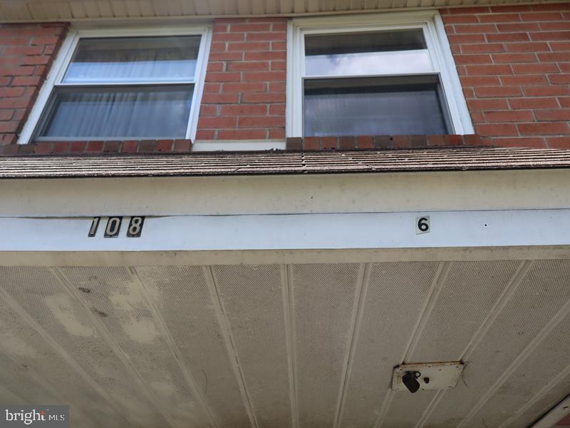108 W SPRING AVENUE 6