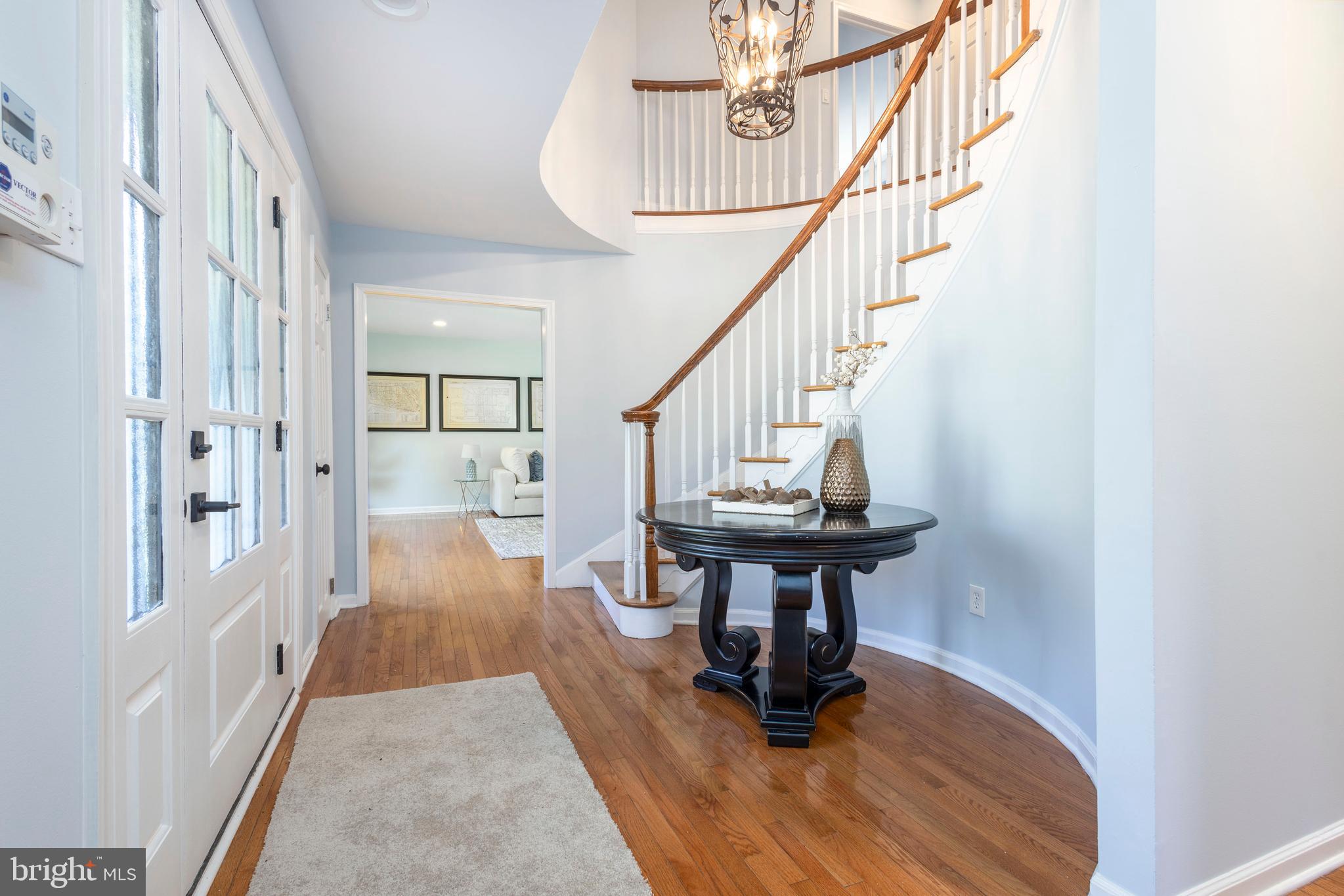 506 E GRAVERS LANE