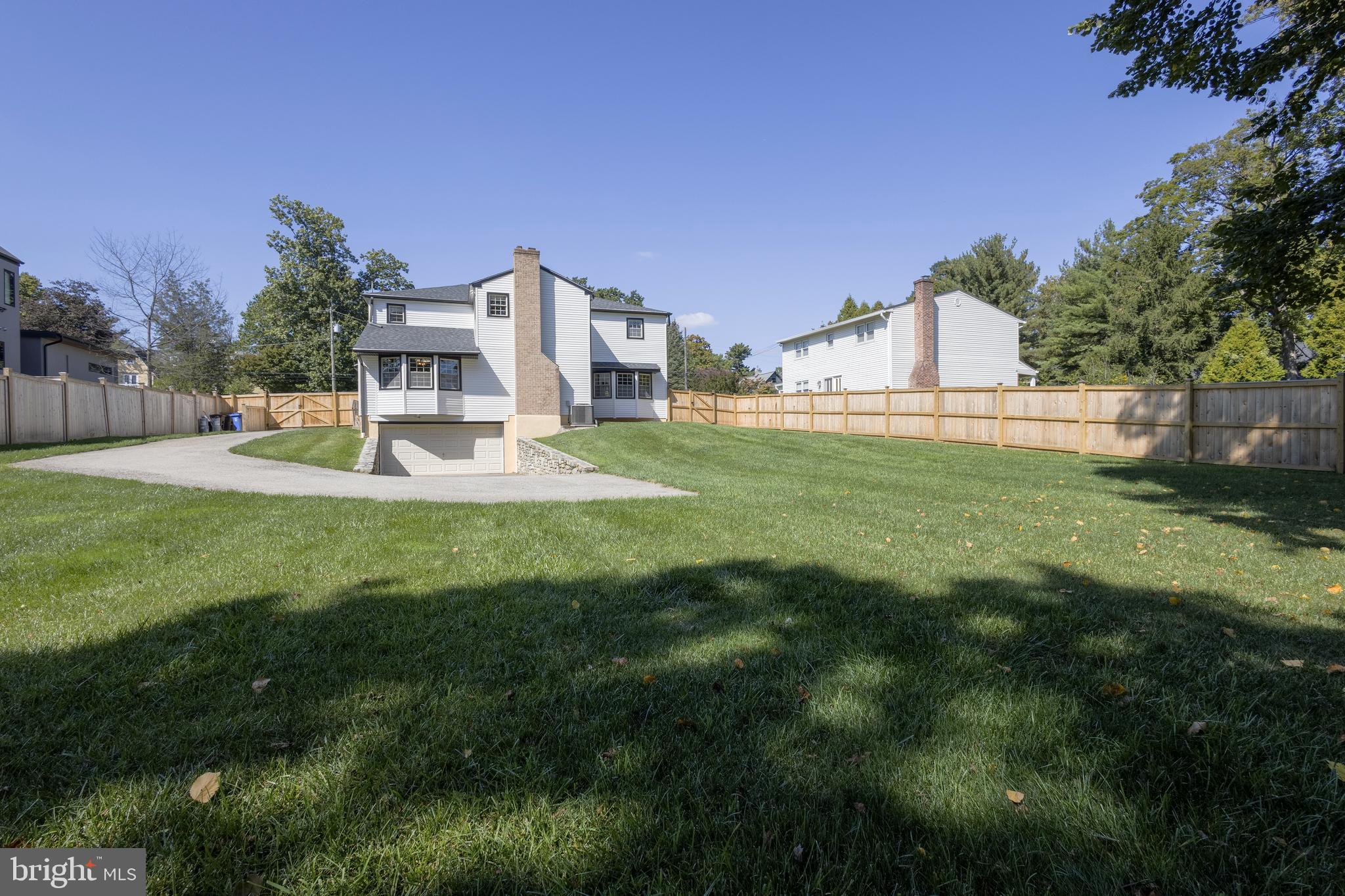 506 E GRAVERS LANE