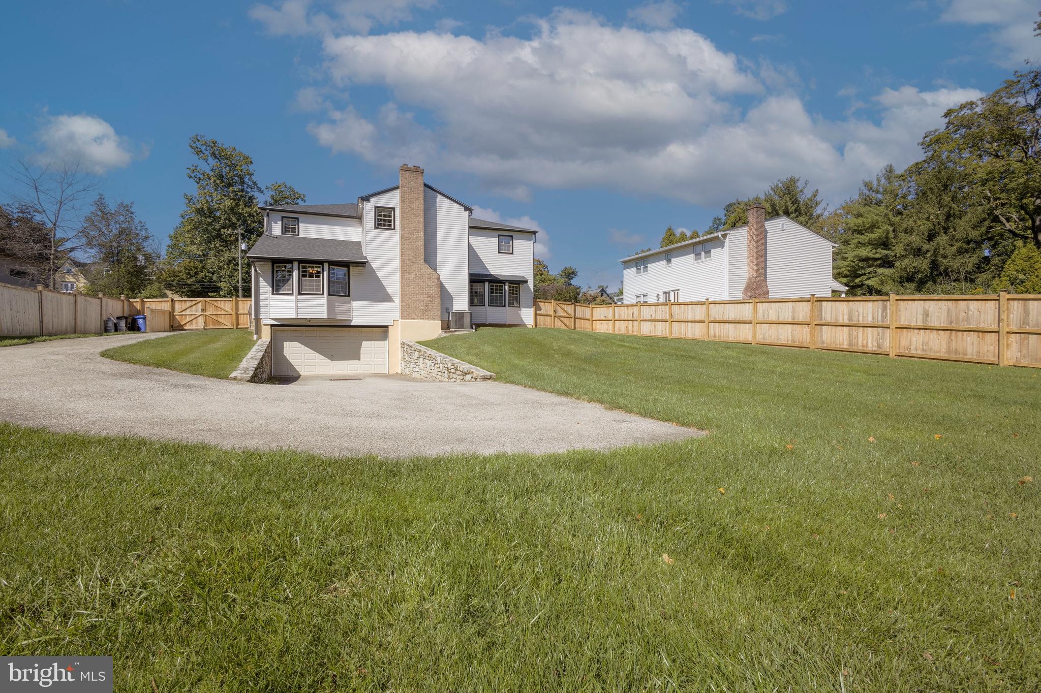 506 E GRAVERS LANE