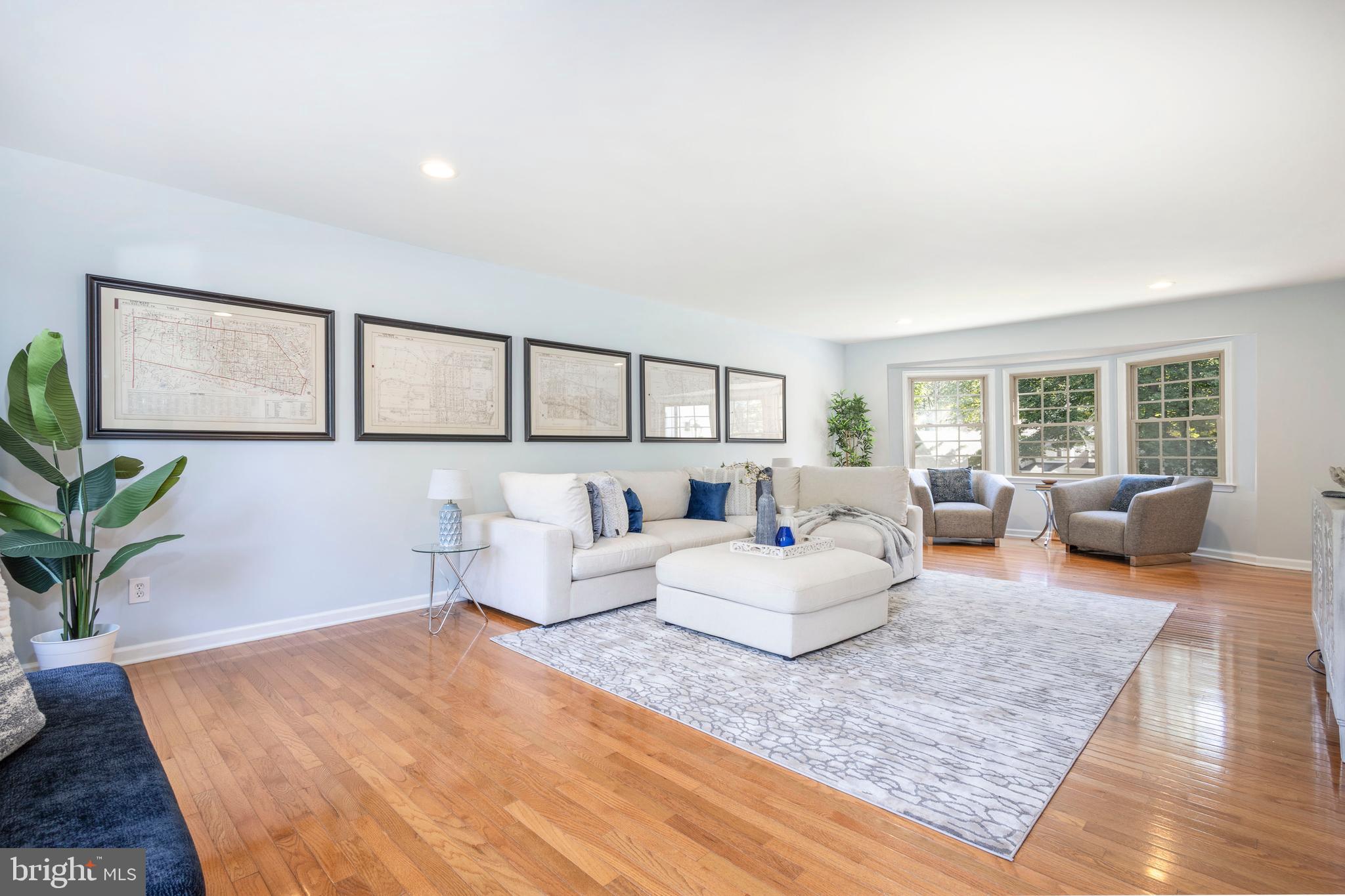 506 E GRAVERS LANE