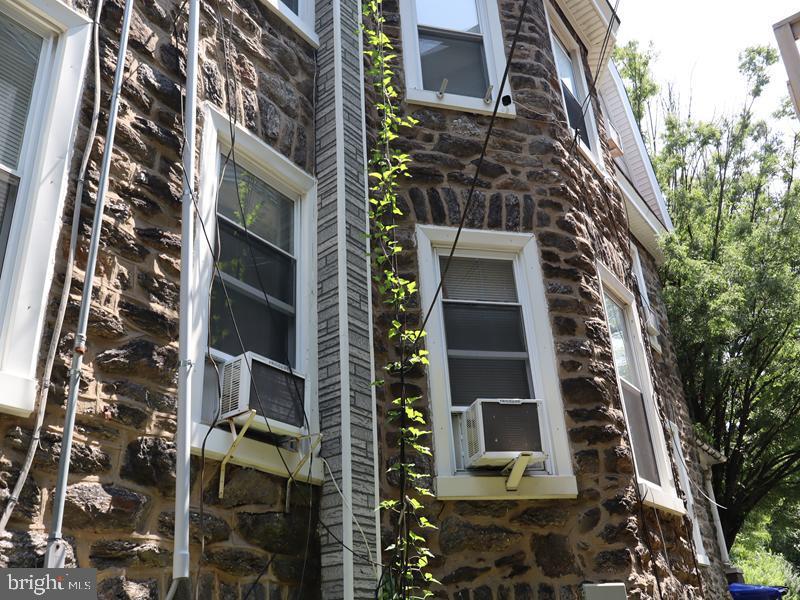 7208 CHESTNUT AVENUE