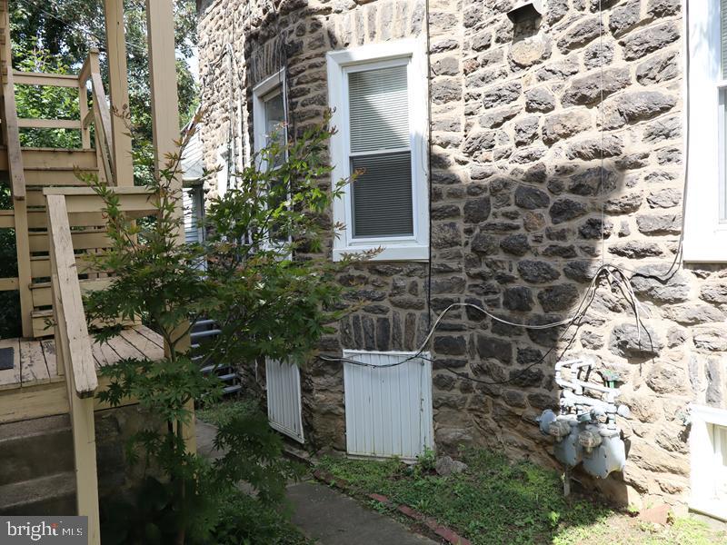 7208 CHESTNUT AVENUE