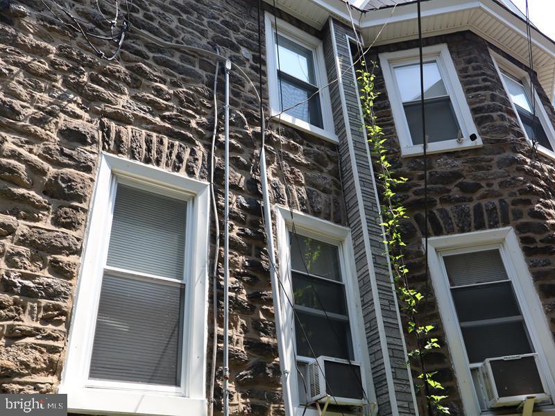 7208 CHESTNUT AVENUE