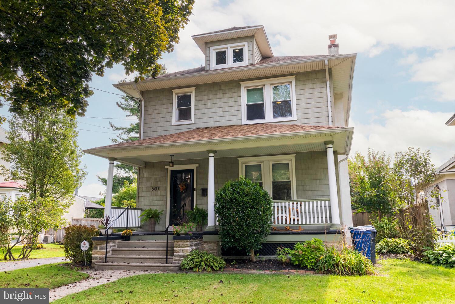 307 ROSLYN AVENUE