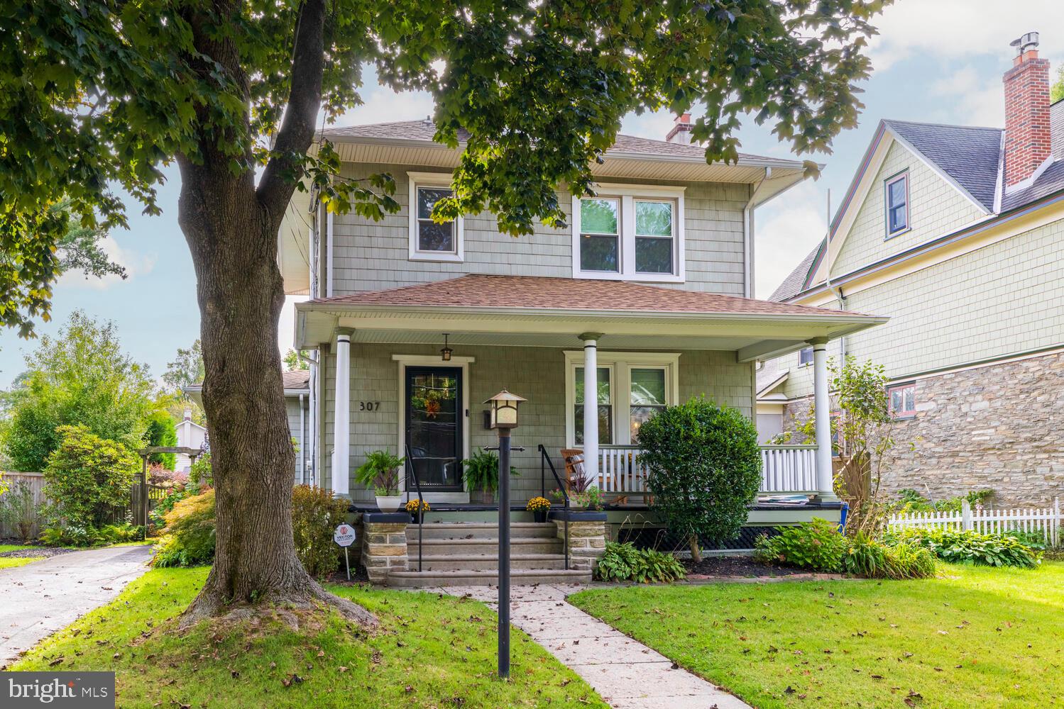 307 ROSLYN AVENUE