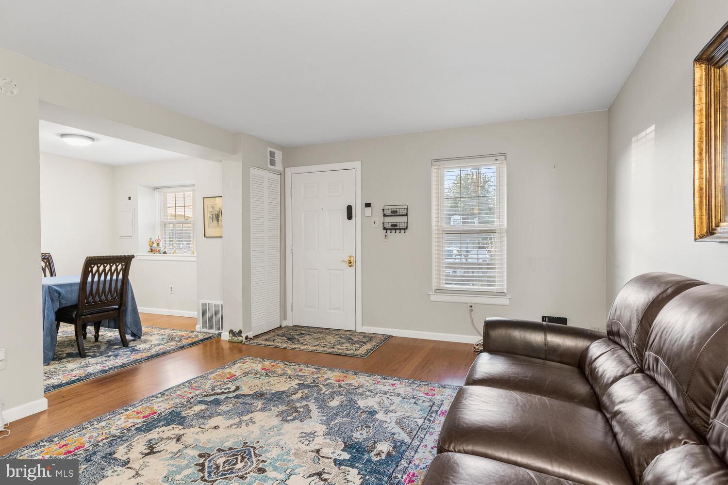 237 ARBOUR COURT