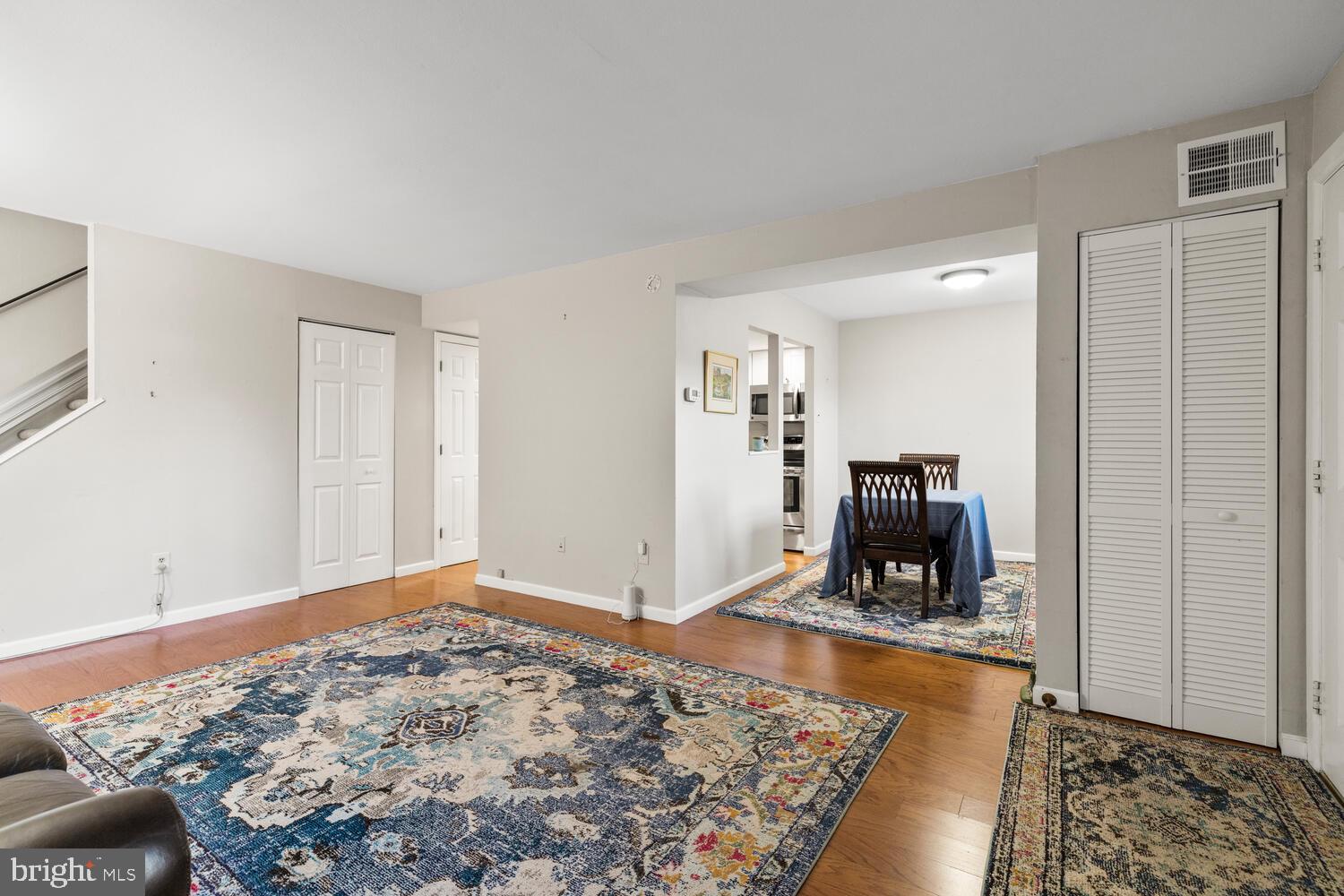 237 ARBOUR COURT