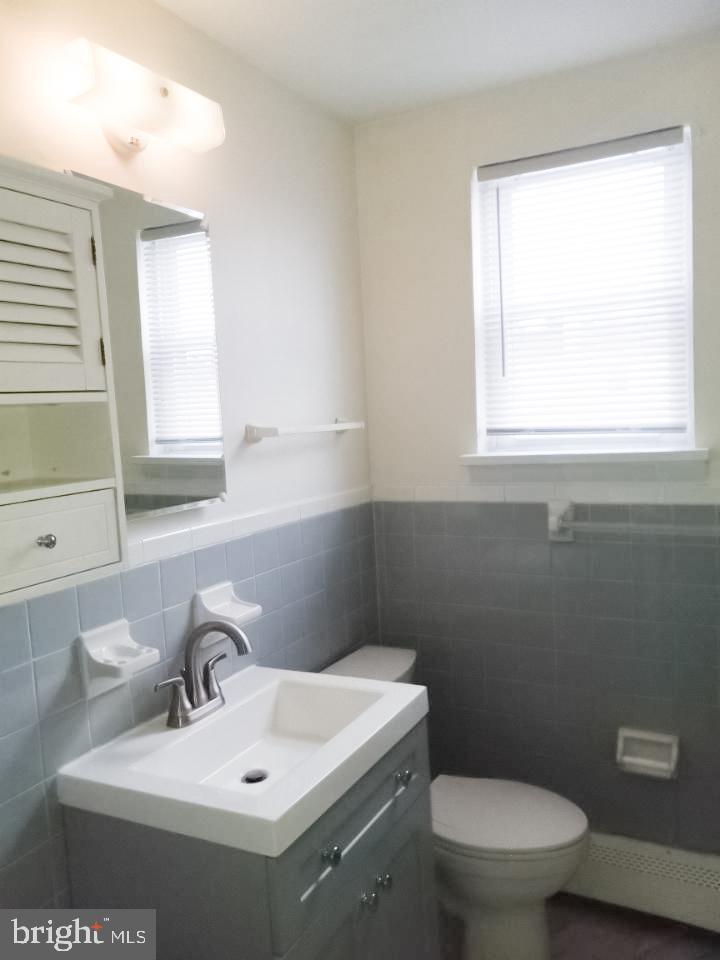 901 E PLEASANT AVENUE