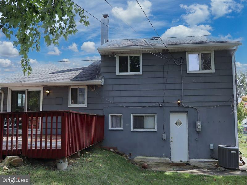 1438 DORIS ROAD