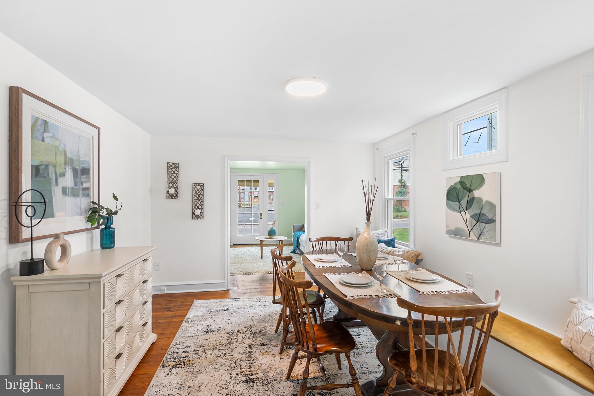 308 W GLENSIDE AVENUE