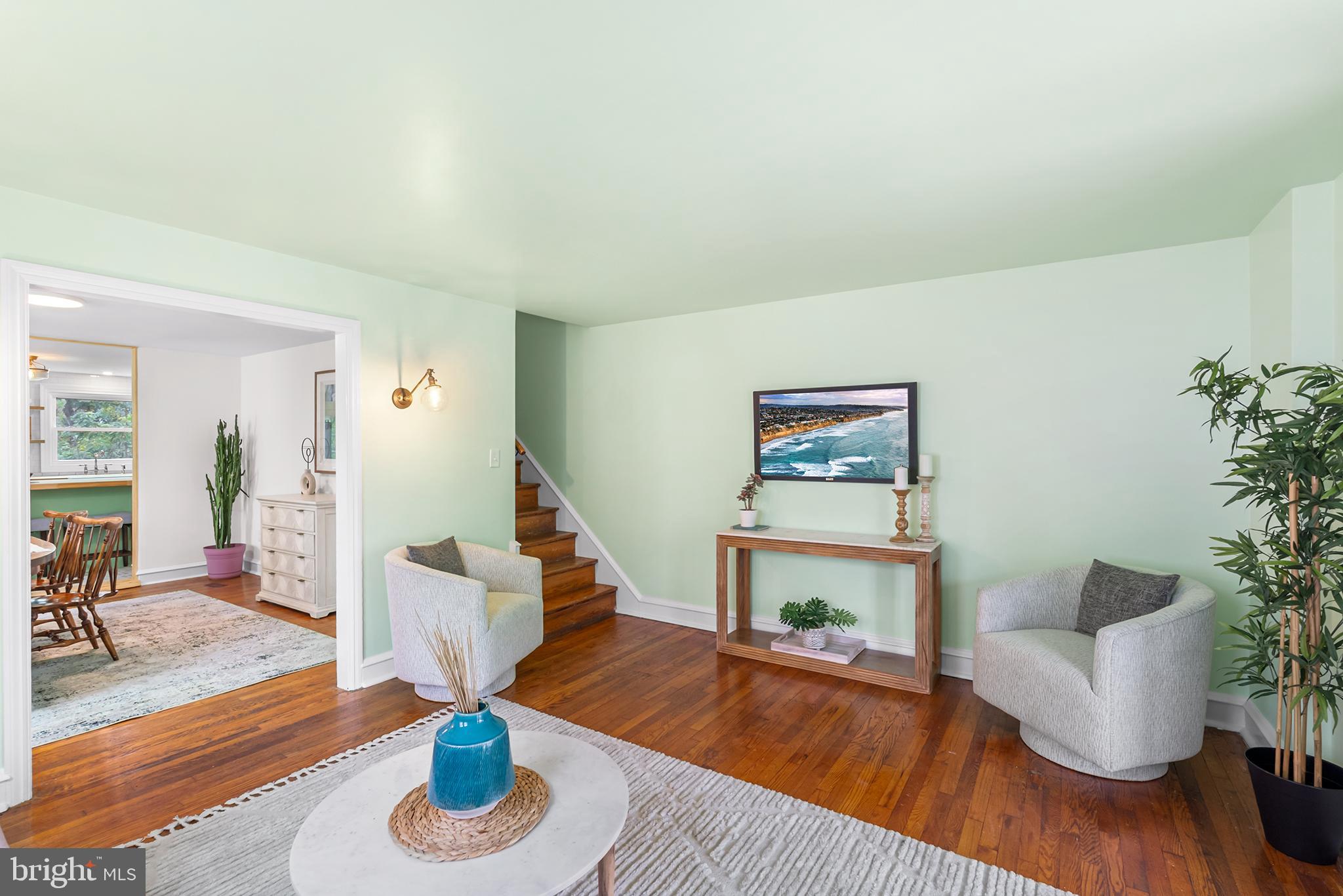308 W GLENSIDE AVENUE