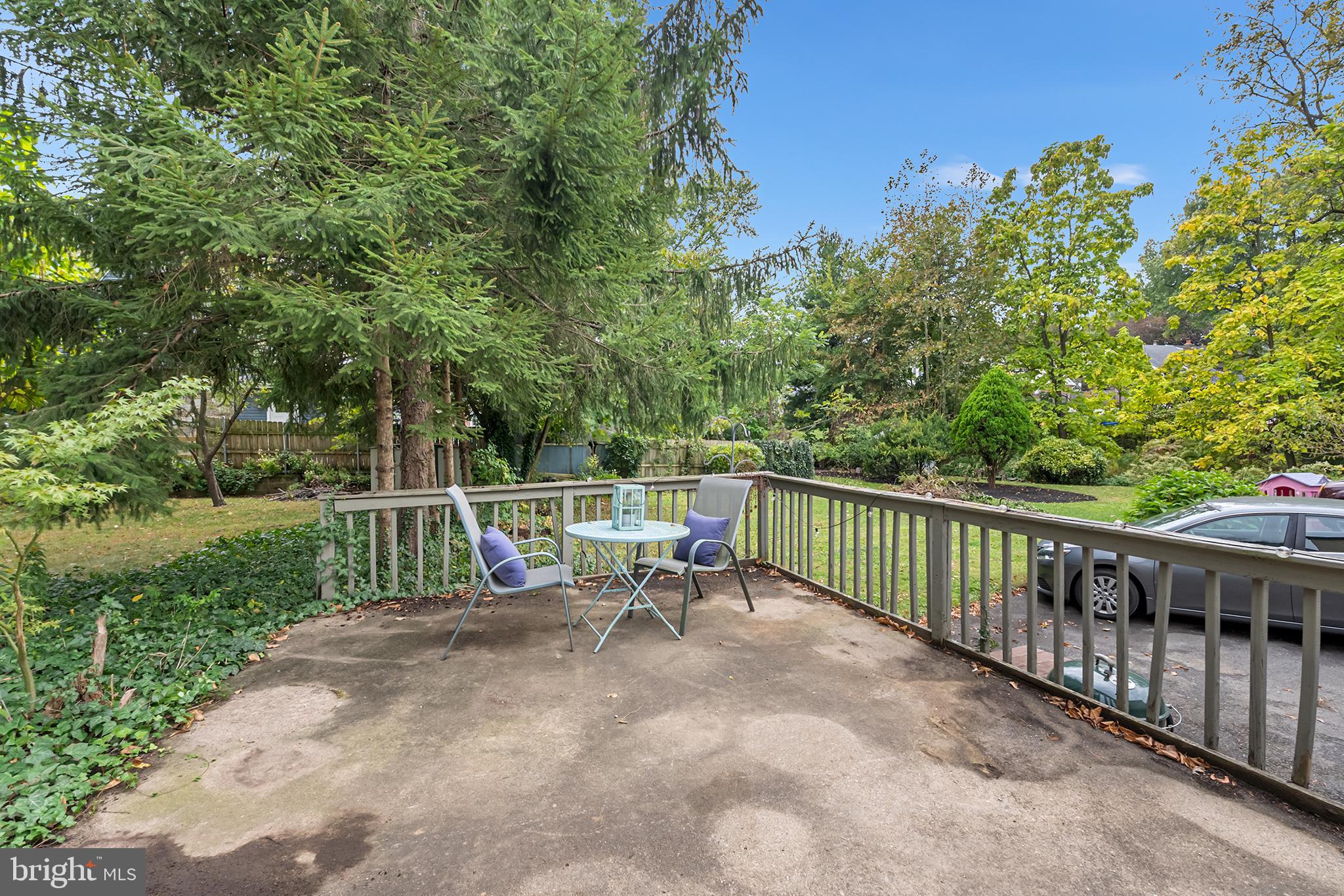 308 W GLENSIDE AVENUE