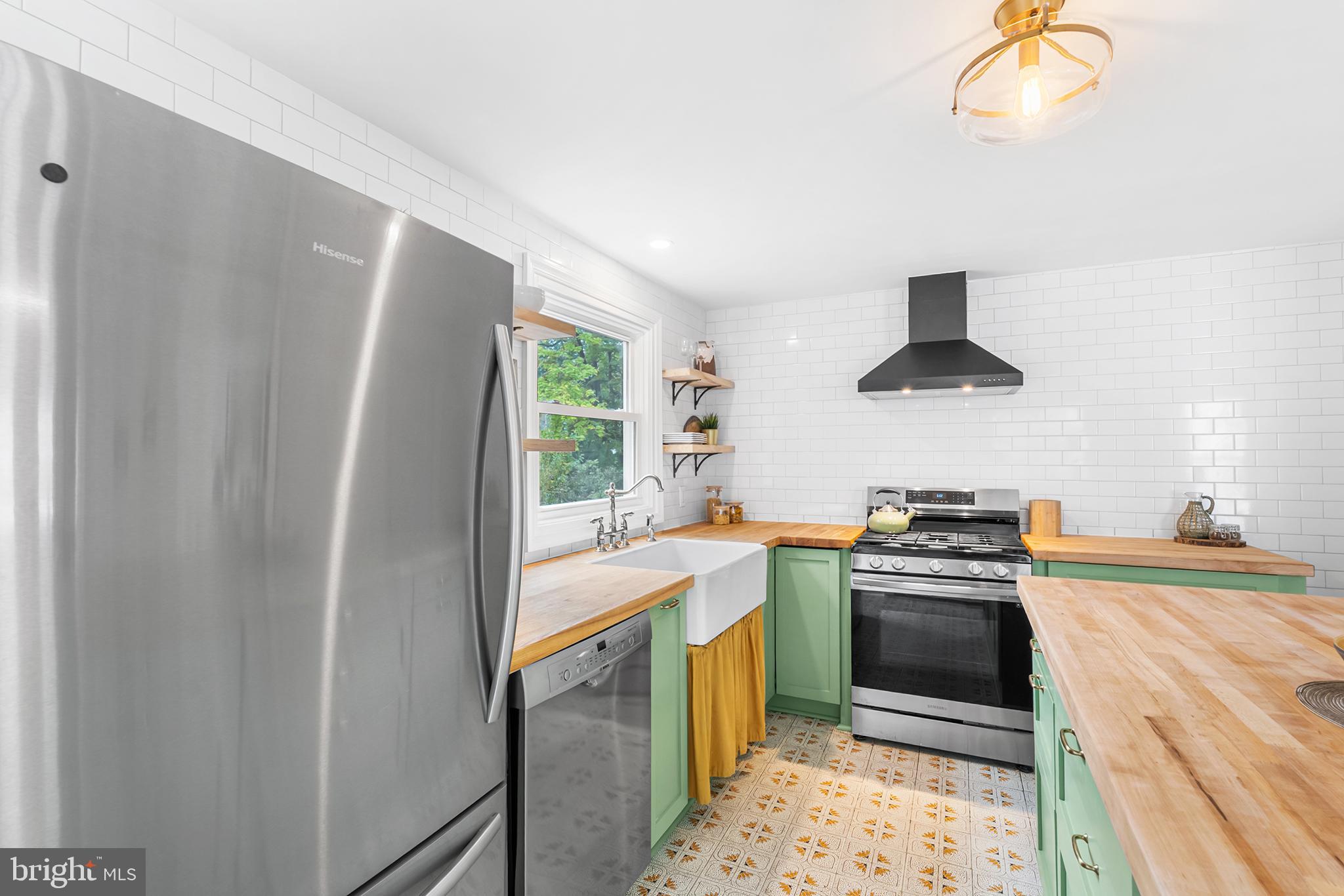 308 W GLENSIDE AVENUE