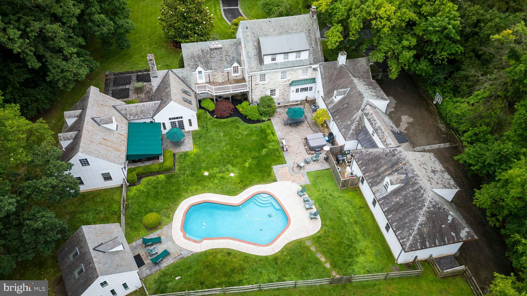107 E MILL ROAD
