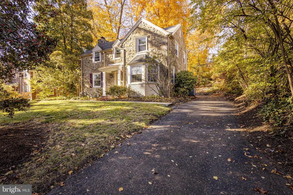 516 BEAVER ROAD
