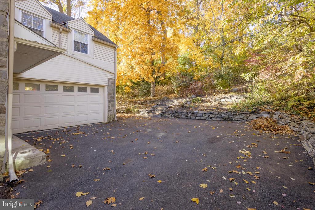 516 BEAVER ROAD