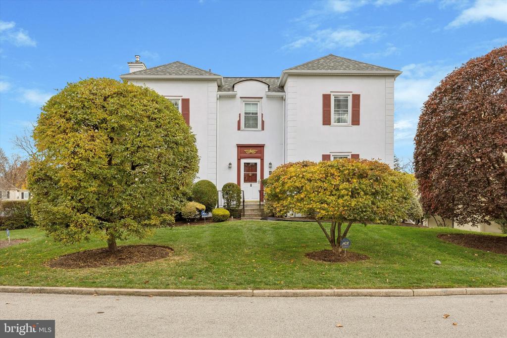 9 HANSEN COURT