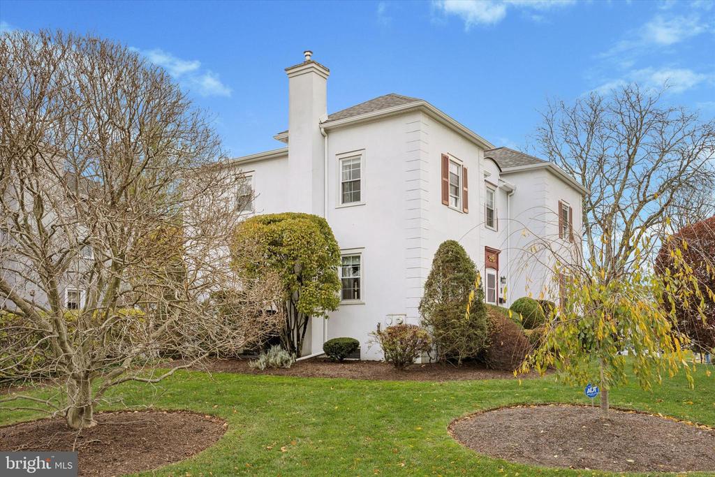 9 HANSEN COURT