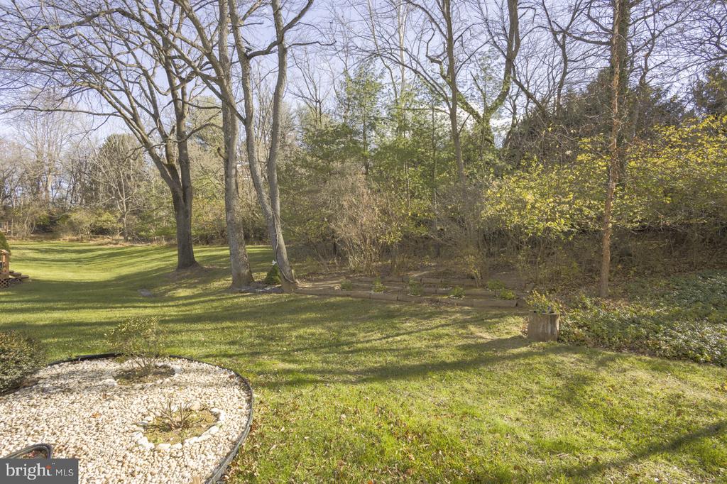 7 PLUM COURT