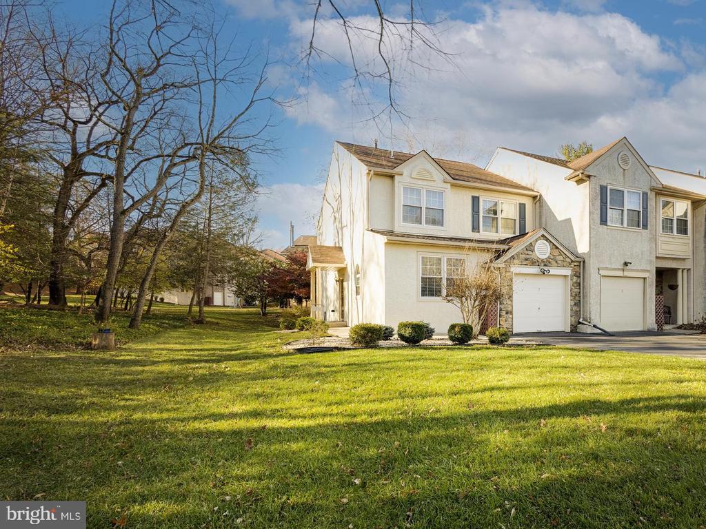 7 PLUM COURT