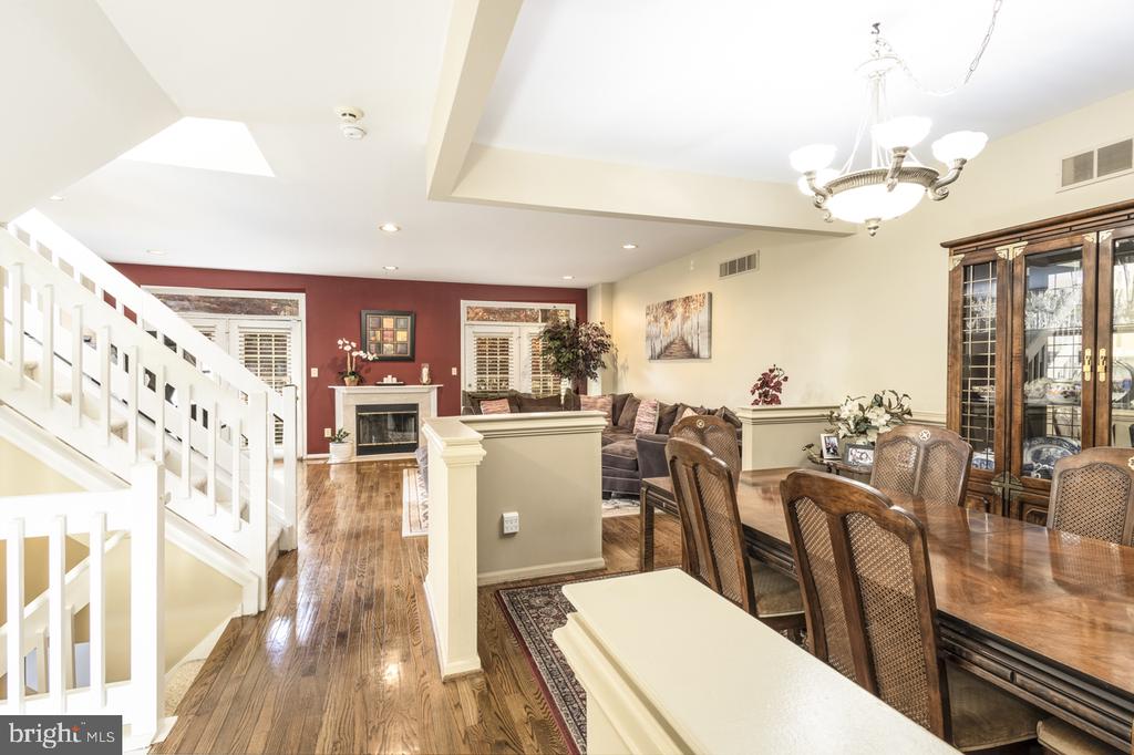 7 PLUM COURT