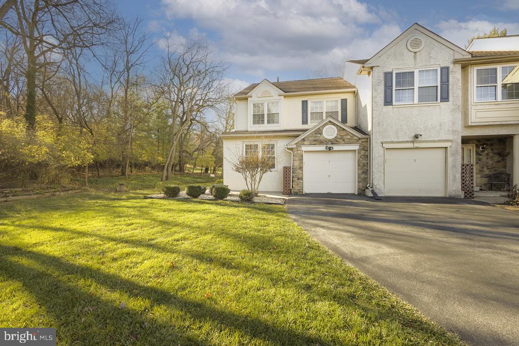 7 PLUM COURT
